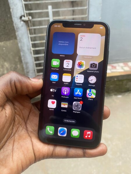 iPhone XR 64Go