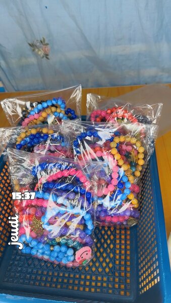 Bracelets en perles colorées