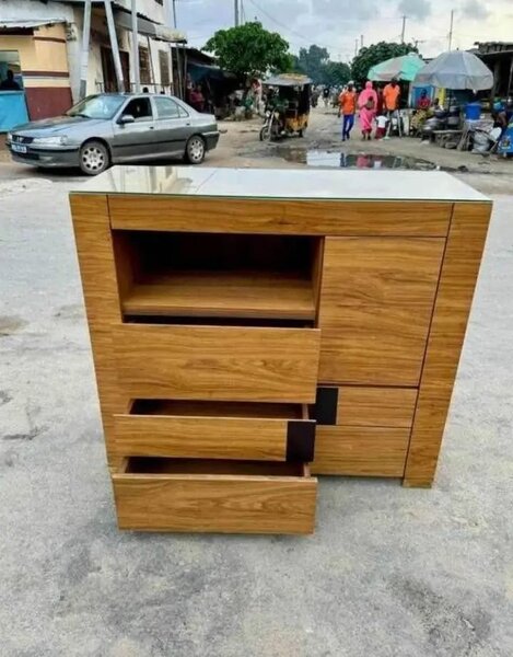 Commode en bois moderne