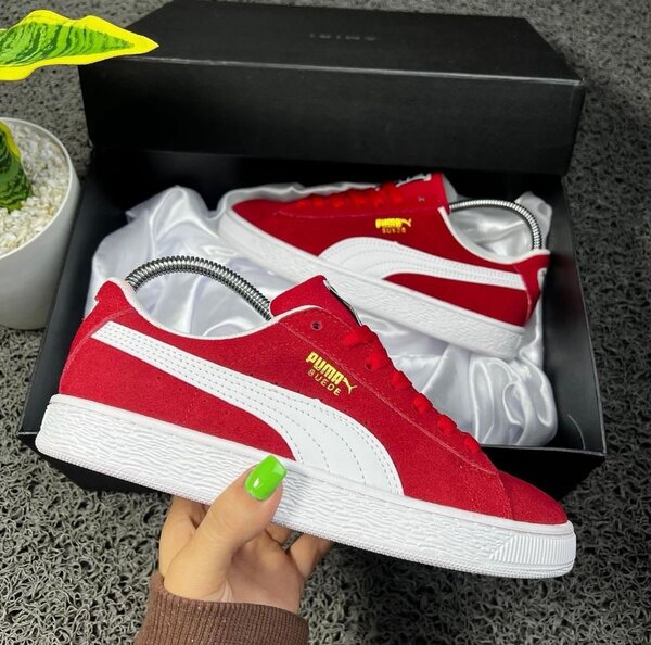 Puma Suede Classic Sneakers