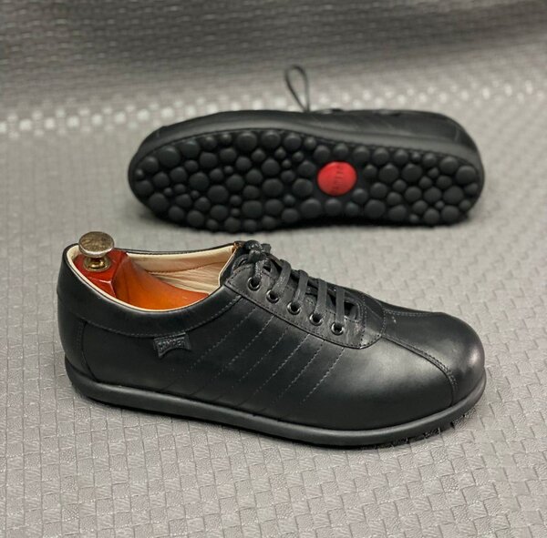 Chaussures en cuir noir élégantes