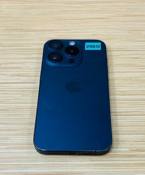 *15 PRO 256GIGA ÉTAT 10/10 dos