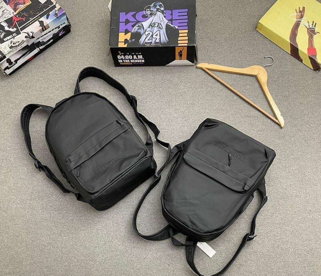 ESSENTIALS BAGPACK