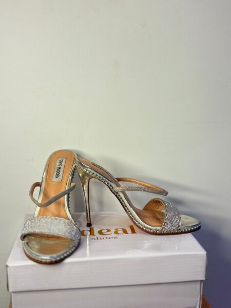 Sandales à talons scintillantes