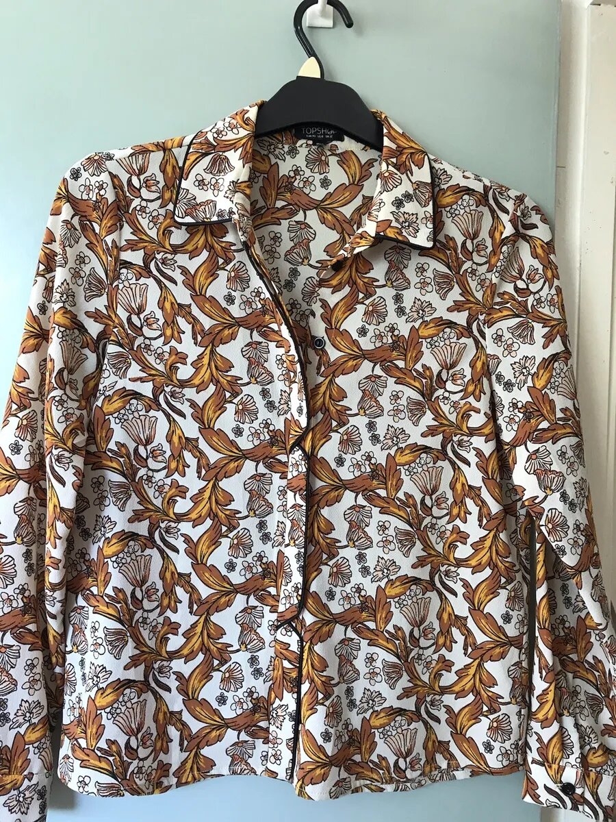 Long sleeves light satin