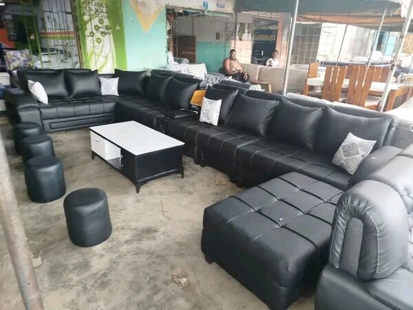 Grand canapé d'angle en cuir