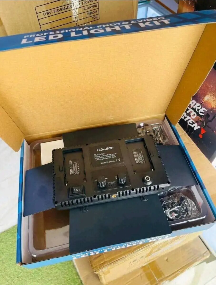 LED Pro 600 avec 2 Batterie