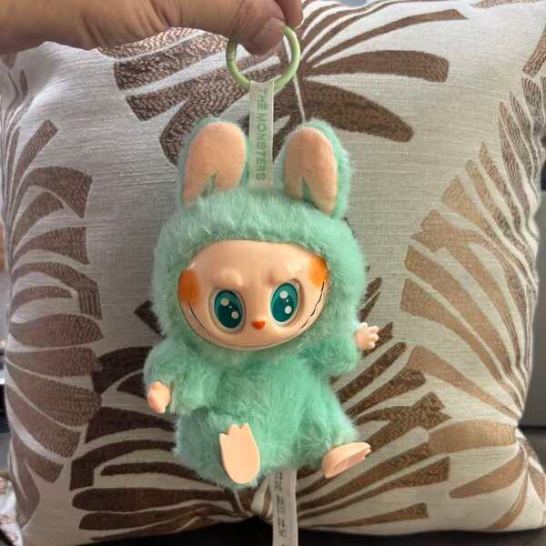 Jouet en peluche lapin Labubu