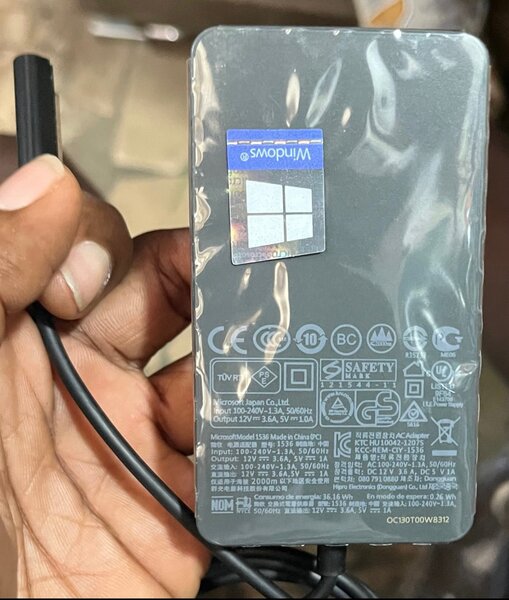 Microsoft Chargeur Microsoft Surface Pro 2 / 12V  3.6 A