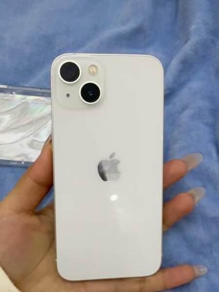 iPhone 13