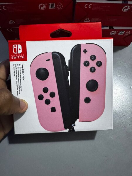 Contrôleurs Joy-Con Roses