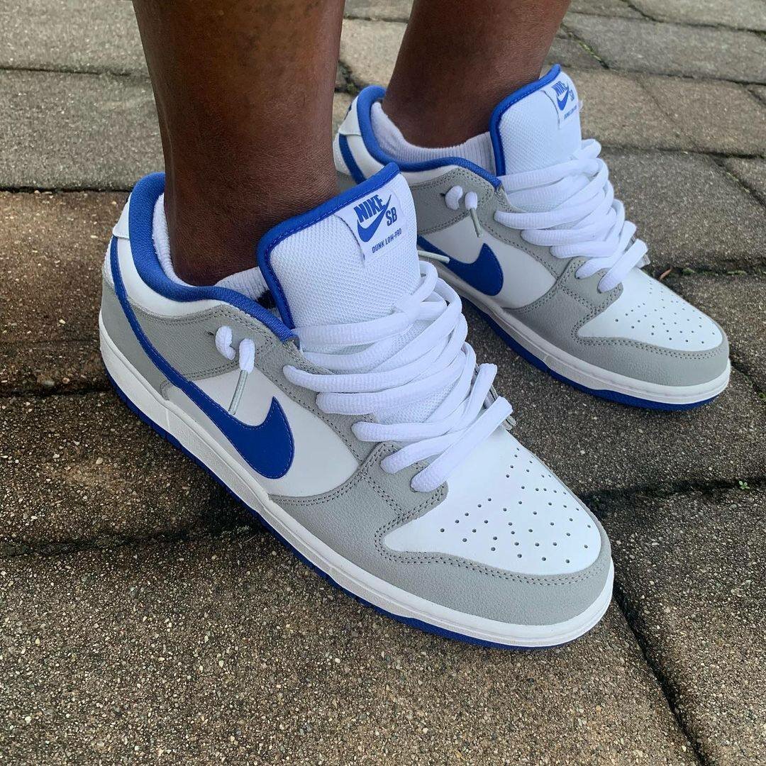 Pointure 38 à 45  1. Plusieurs couleurs disponibles  2. Livr