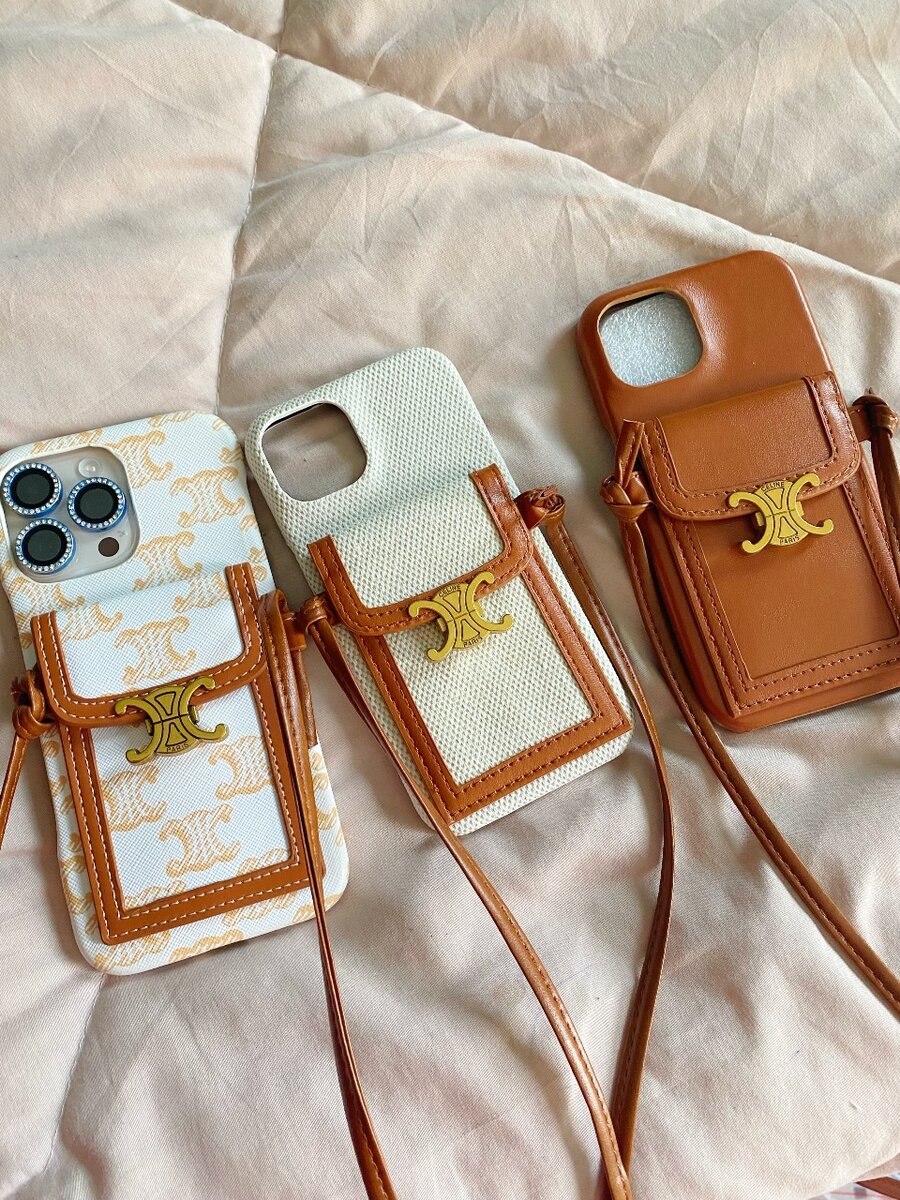 Coque Céline avec lanière