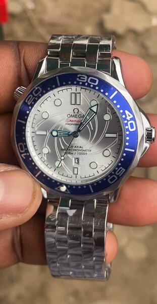 Montre de luxe Omega Seamaster