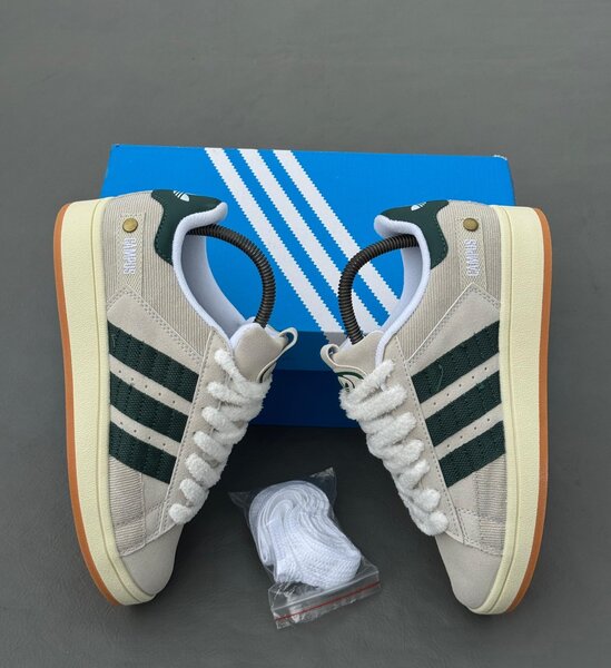 Adidas campus