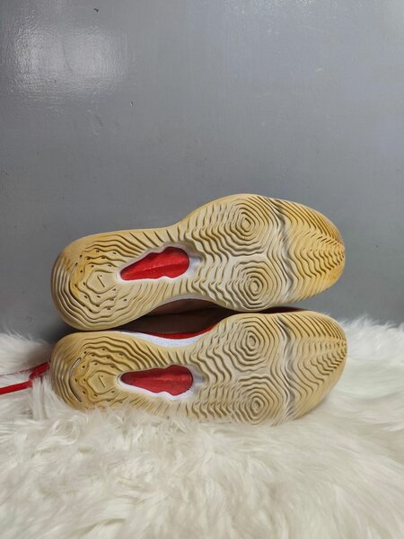 Chaussures de basket colorées