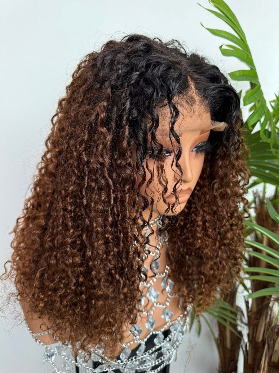 Perruque Bouclée Naturelle