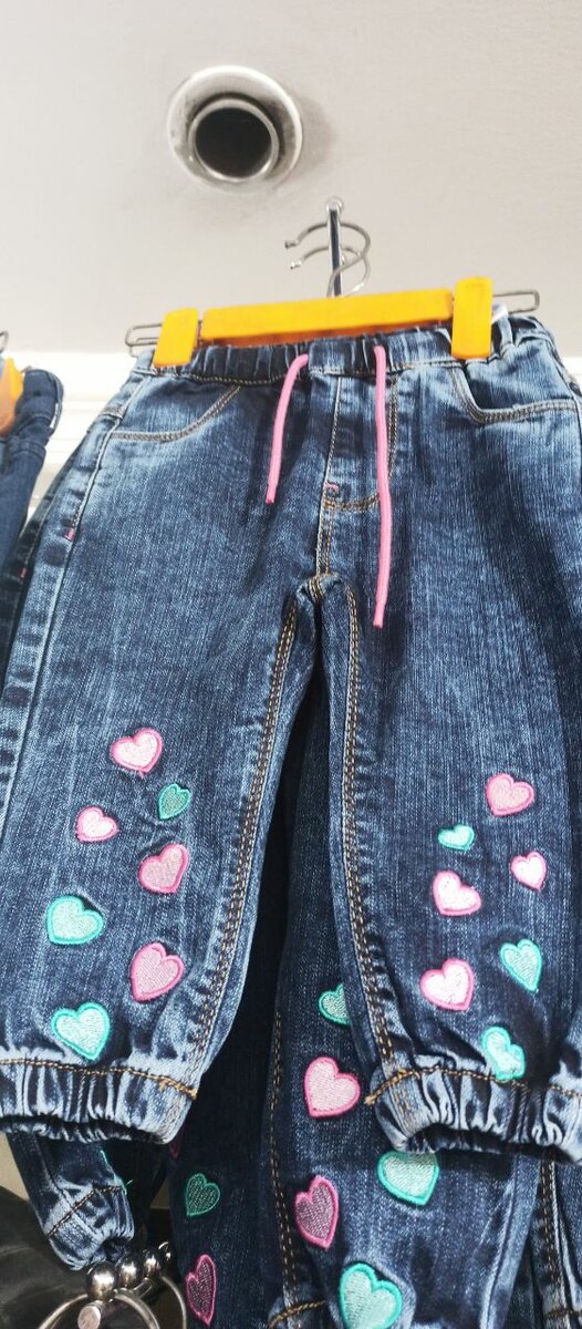 Jeans