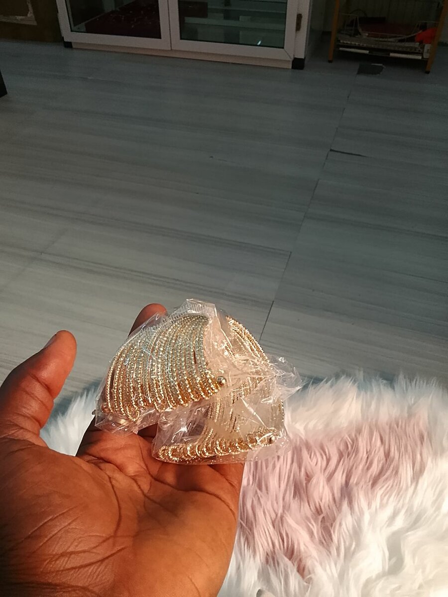 Bracelets dorés élégants