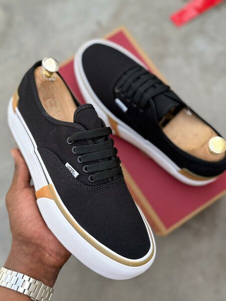 Baskets tendance en toile homme