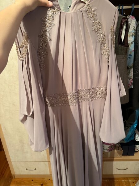 Продаю вечерние платья