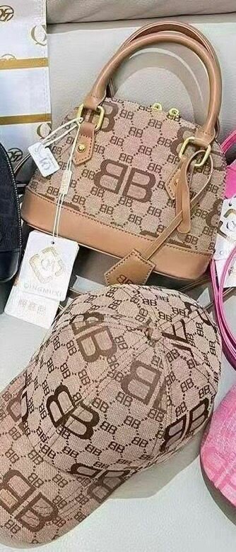 Ensemble Sac et Casquette Chic