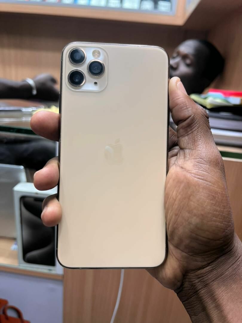 11 pro max tout es dorigine