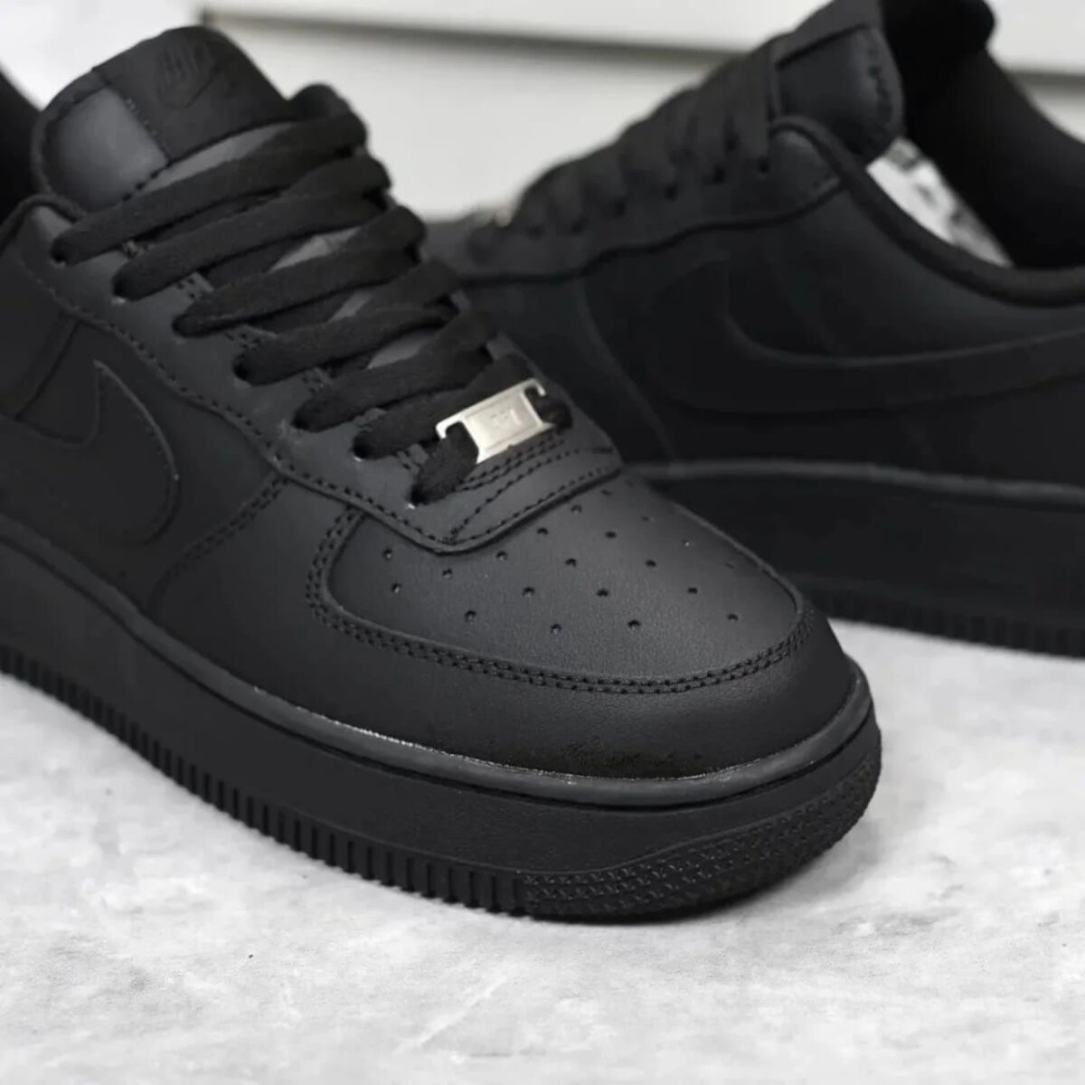 Baskets Classiques Blancs & Noirs