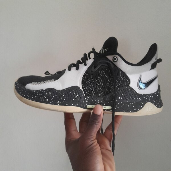 Baskets élégantes et résistantes