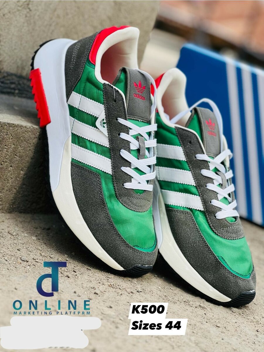 Adidas sneakers 44