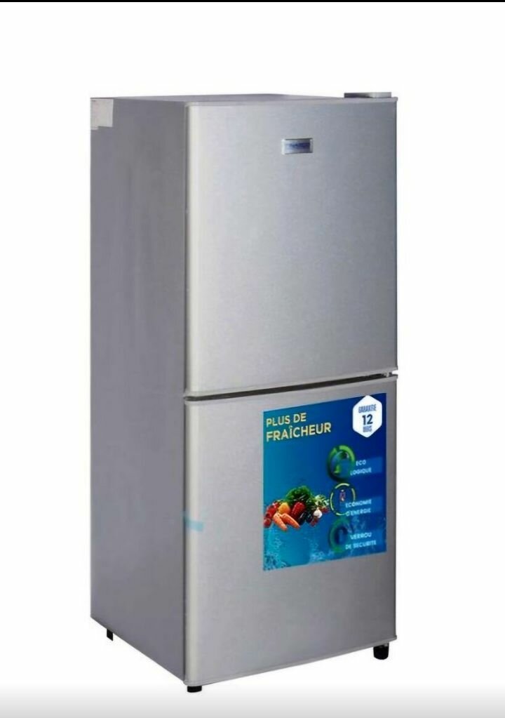 Réfrigérateur combiné moderne