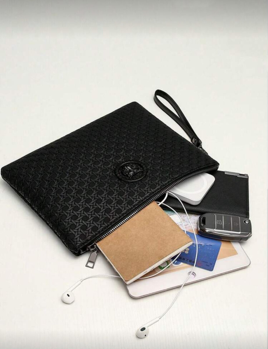 Pochette élégante en cuir noir