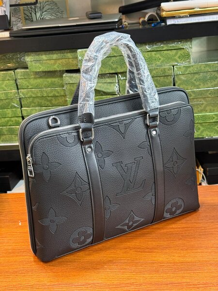 Manette Louis Vuitton