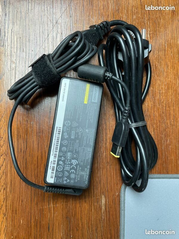 Chargeur Lenovo pour PC portable