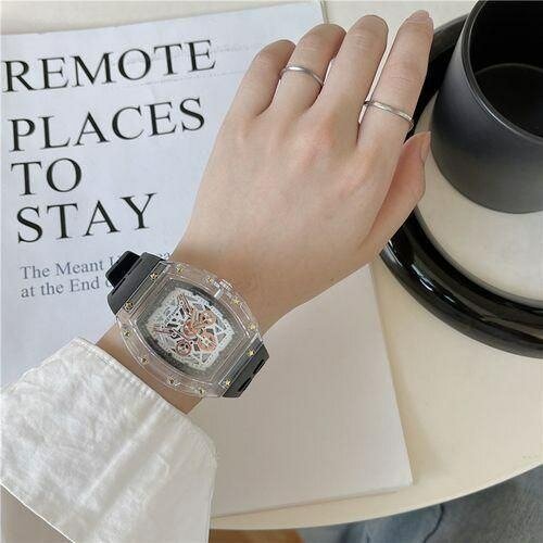 Montre squelettée élégante