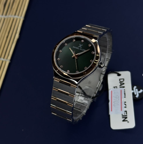 часы женские черные