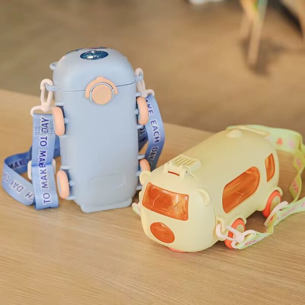 Gourde Enfant Forme Baladeuse