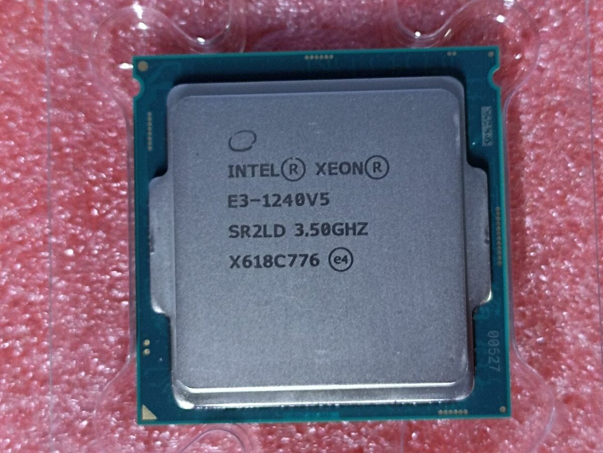 (i7 6700)  Процессор Intel Xeon E3-1240 V5 3.5-3.90 LGA1151