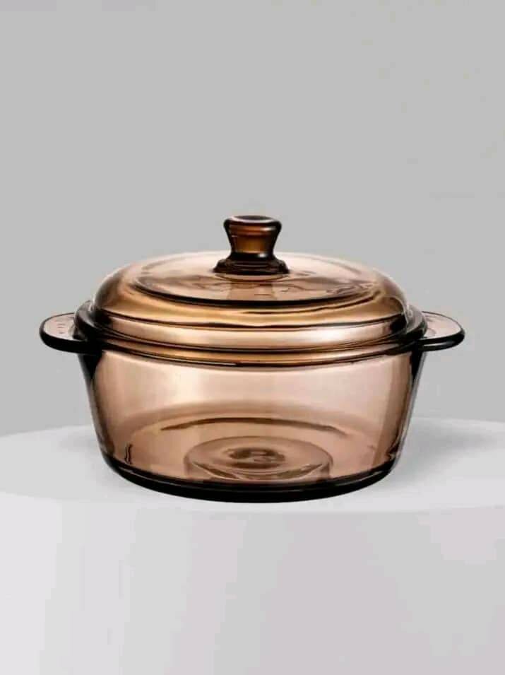 Casseroles en verre avec couvercle