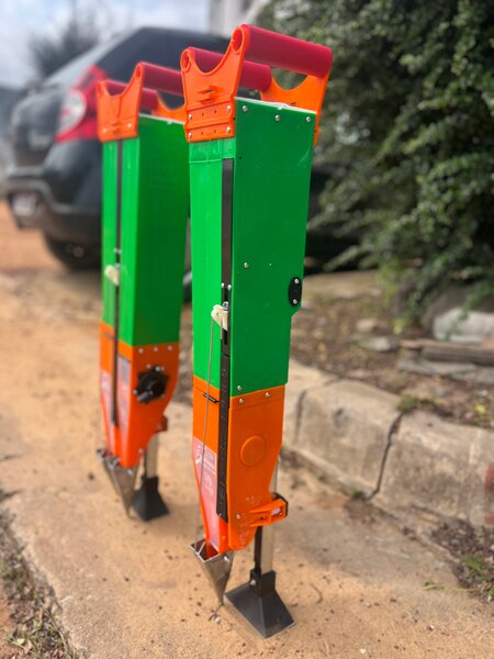 Semoir vertical à double bec