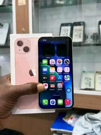 iPhone 13Rose