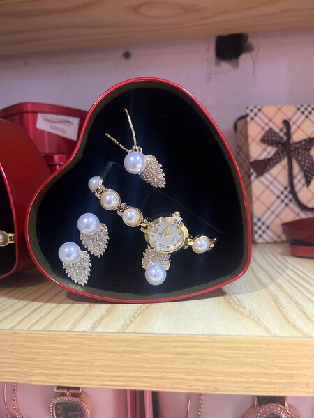 Parure Bijoux Éclat Perle Dorée