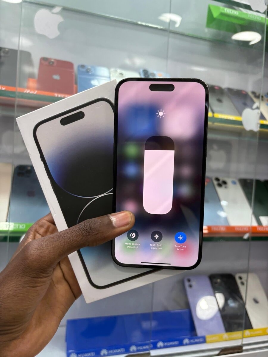 Disponible 14 Pro max 128go