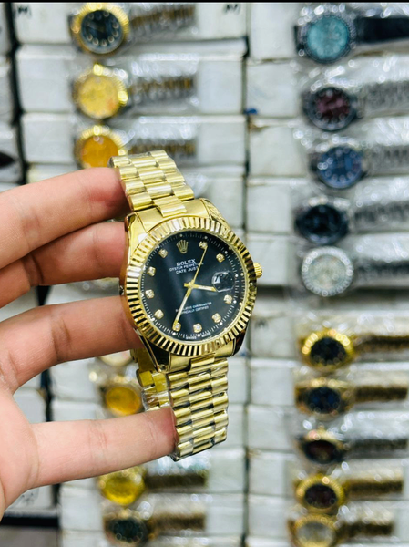 Gold style wrist watch