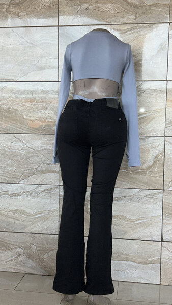 Jean évasé noir taille haute