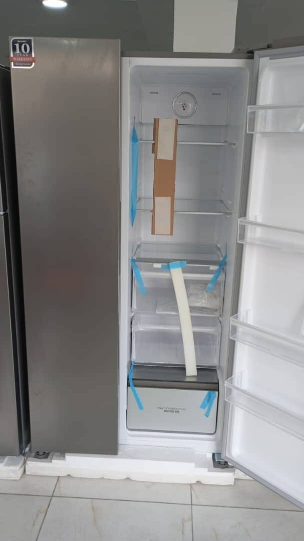 Réfrigérateur en acier inox