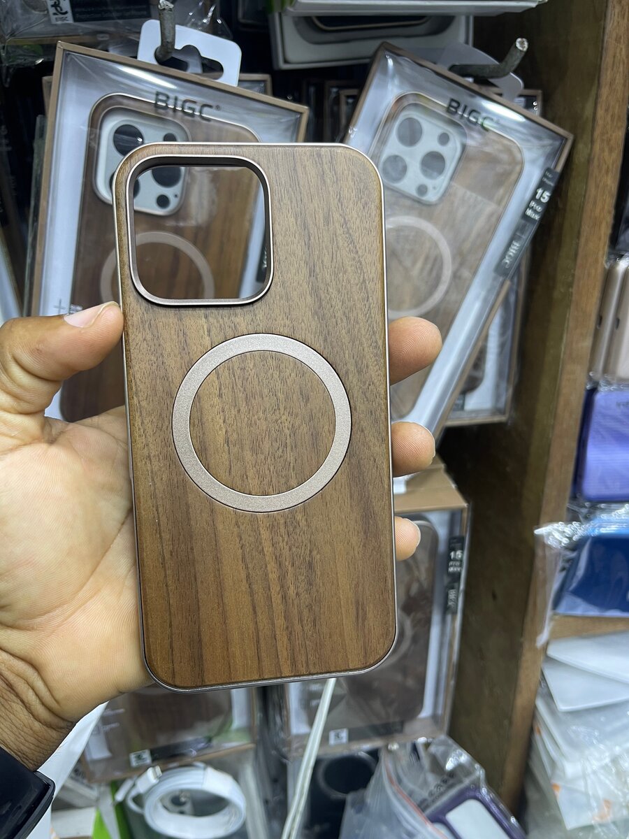 Coque iPhone 15 Pro Max Bois