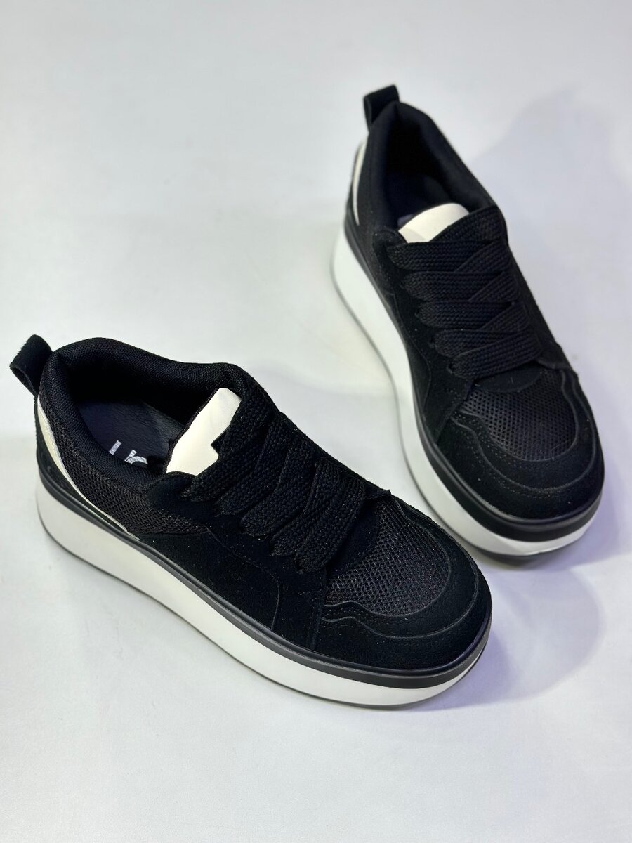 Кроссовки на платформе