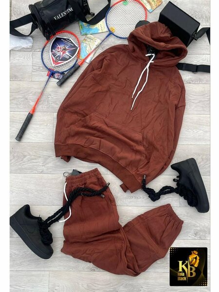 Ensemble de sport à capuche