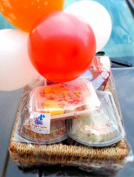 Surprise Foodbasket/Food tray